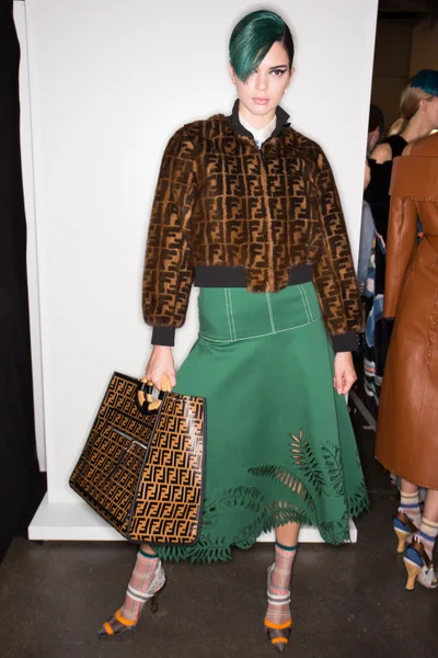 Look 37